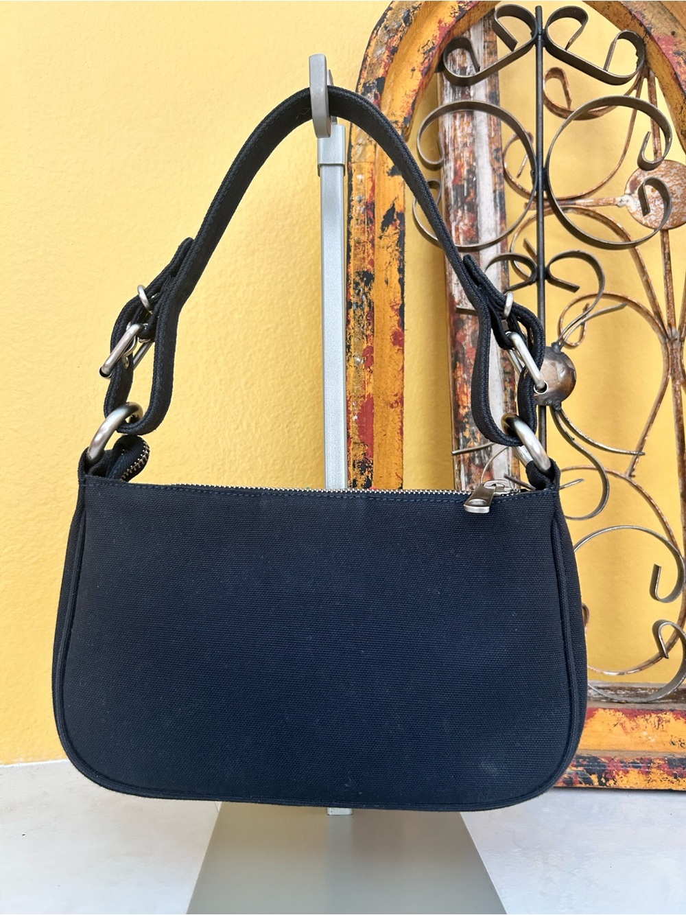 Marc Jacobs Black Canvas Rainbow Stripe Shoulder Bag Y2K Baguette Festivalstyle - Picture 9 of 13